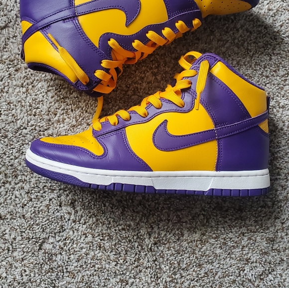Nike Dunk - Picture 3 of 5